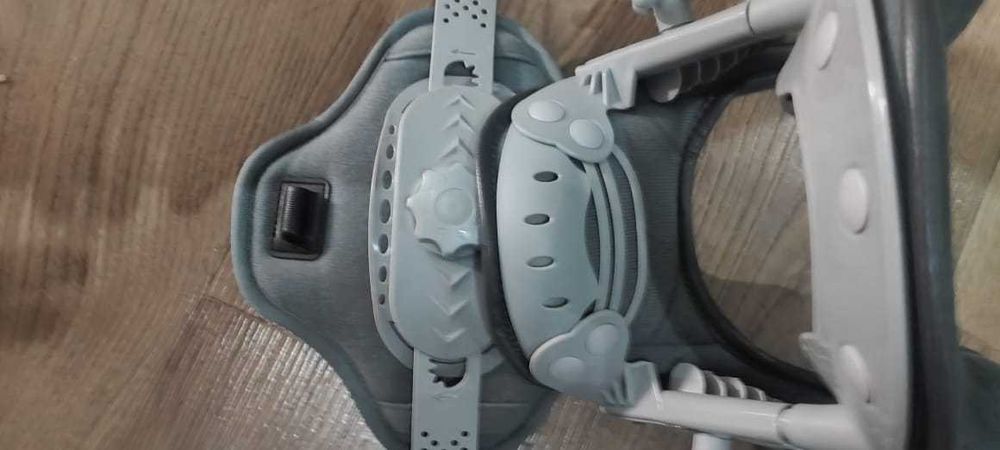 Ортопедический шейный воротник