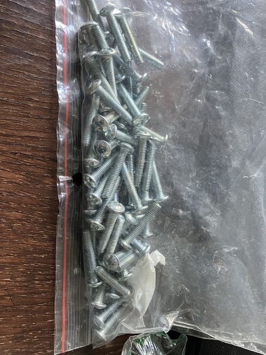 Мебелни дръжки Хелин