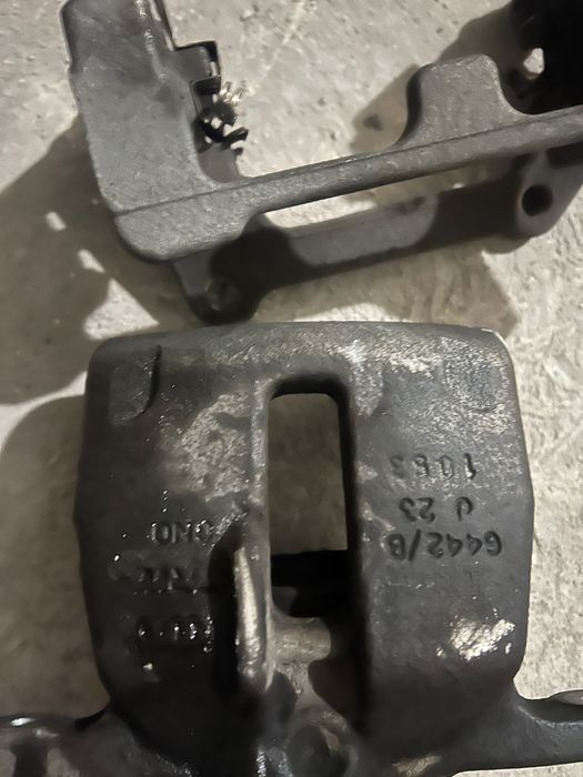 Задни спирачни апарати комплект Audi 2.0/Q5-A4-A5-A6 причина за подмяна - преход към други