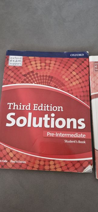 Продам учебник Solutions
