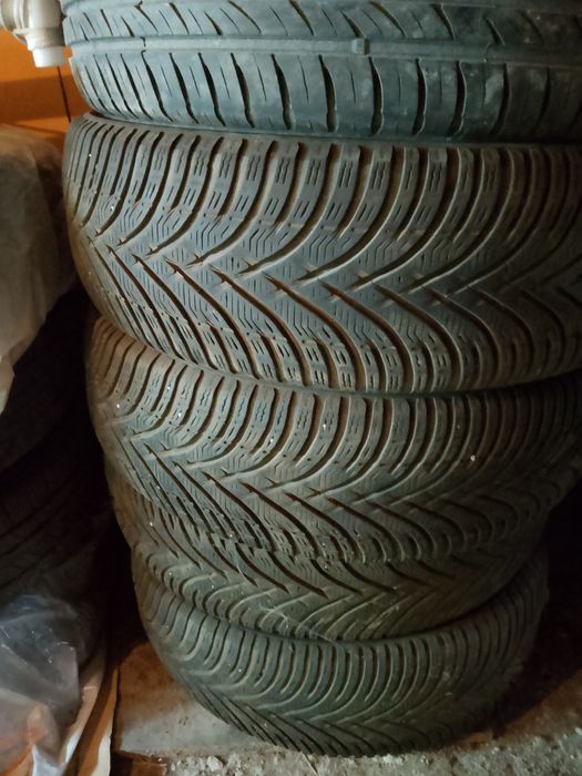 Зимни гуми.4бр 6.5мм грайфер