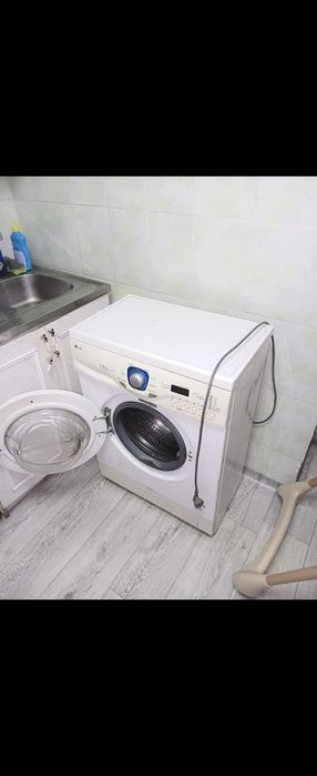 Продам стиральную машинку