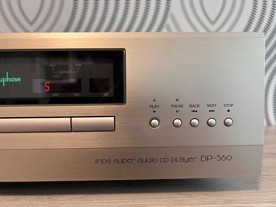 Accuphase DP-560 SACD Player