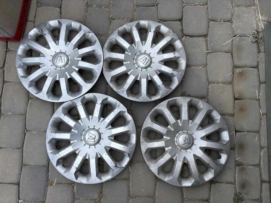 Колпаки r14 универсальные