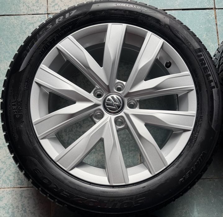 Roti/ jante aliaj originale VW Passat B8 B9 215/55/17 Pirelli M+S
