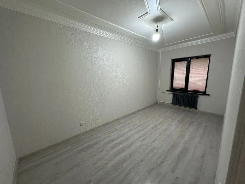 #1886

Юнусабад 15-квартал
ор-р конечка 91 автобуса