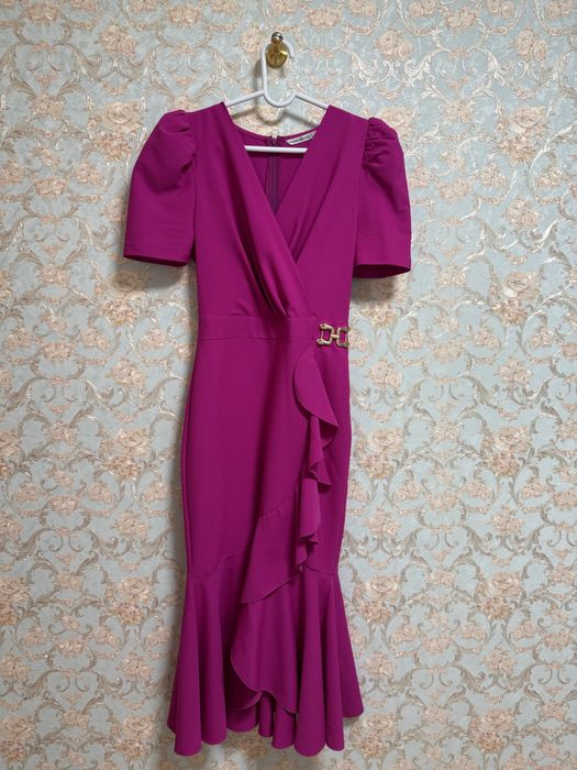 Женское вечернее платье. Размер 44.