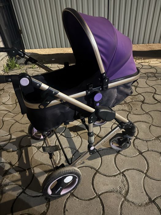 Отдам коляску belecco