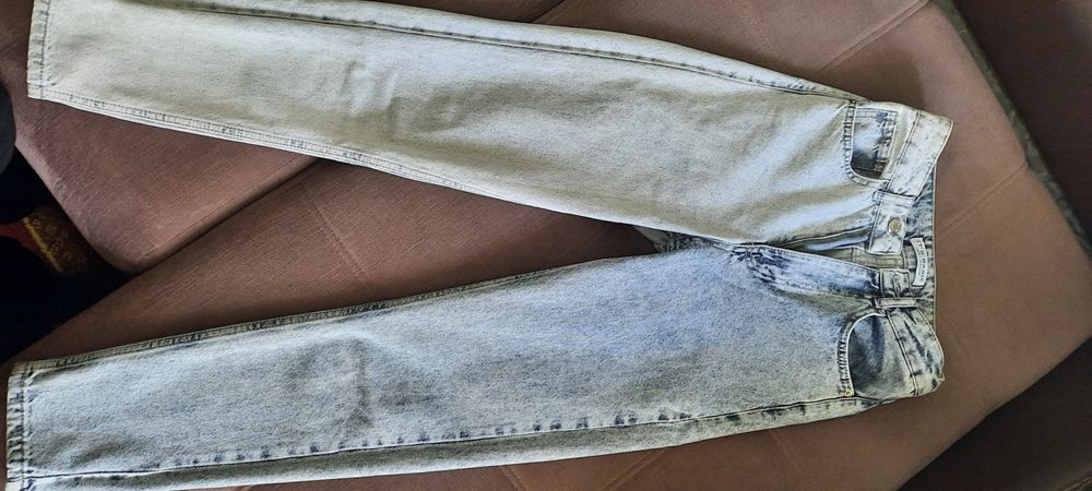 Джинсы для девочки-подростка