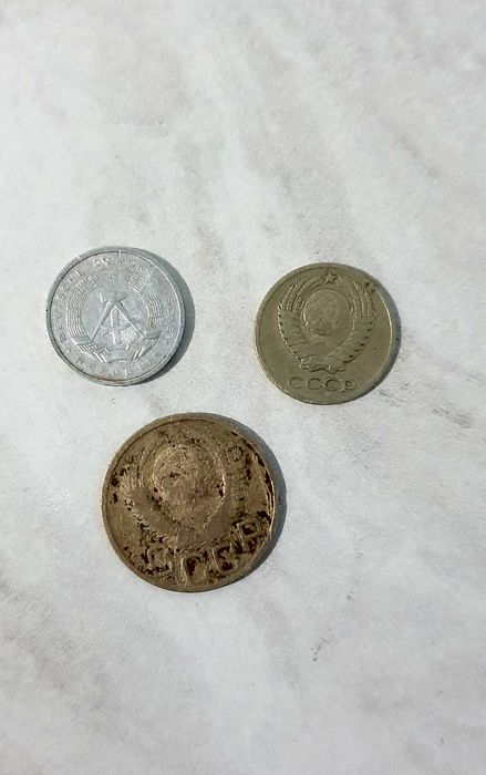 Tanga va medallar tuplami