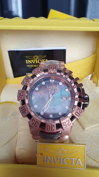 Продам часы INVICTA