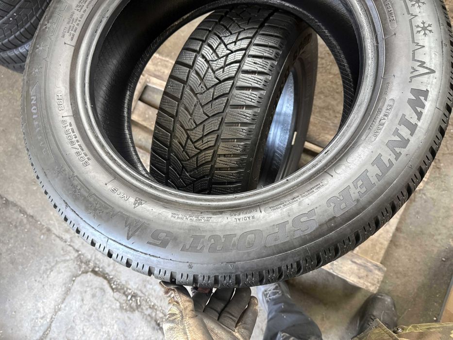 2x Anvelope iarna 205/60 R16 - Dunlop Winter Sport 5