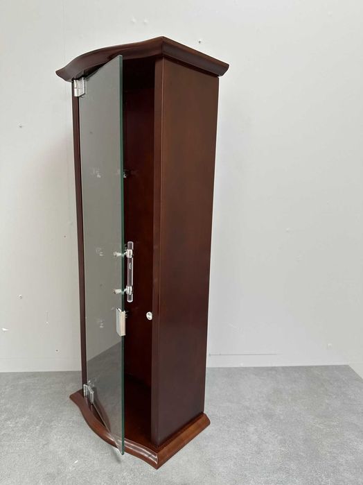 Малък кафяв шкаф със стъклена врата  с push бутон и хром панти