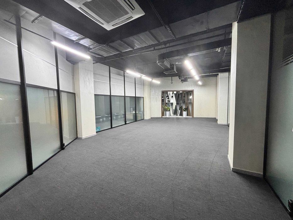 Сдам помещение в БЦ в топовом локации на ц1 Эко парк Ф33