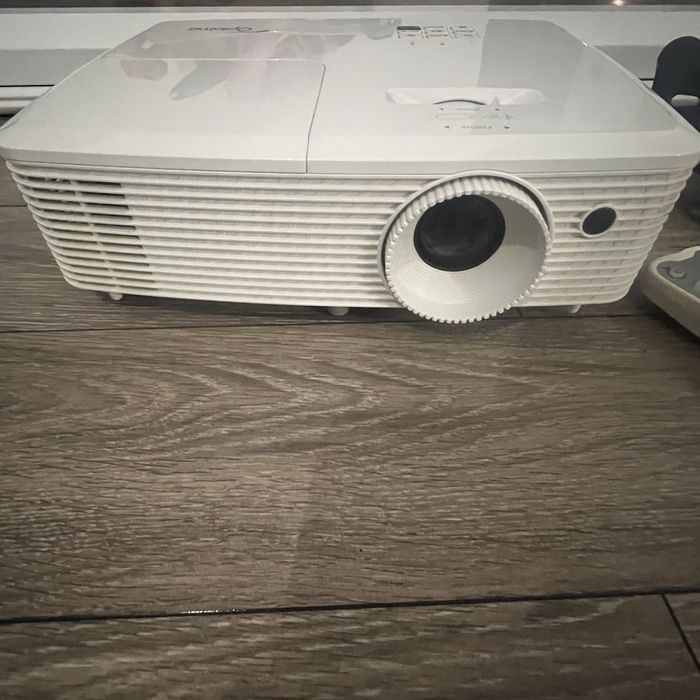 Videoproiector 4K kit complet