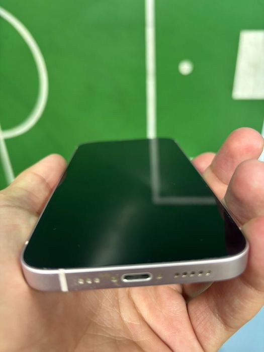 Продам iphone 13.
