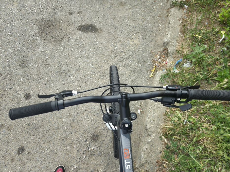 Rockrider ST120.