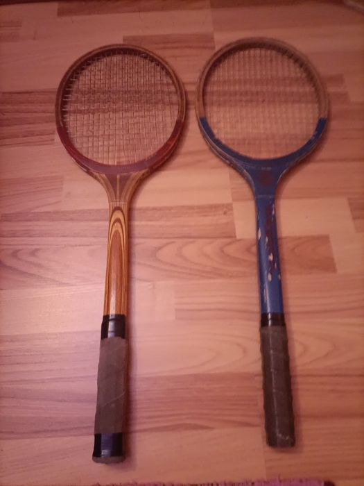Rachete tenis vechi și geanta