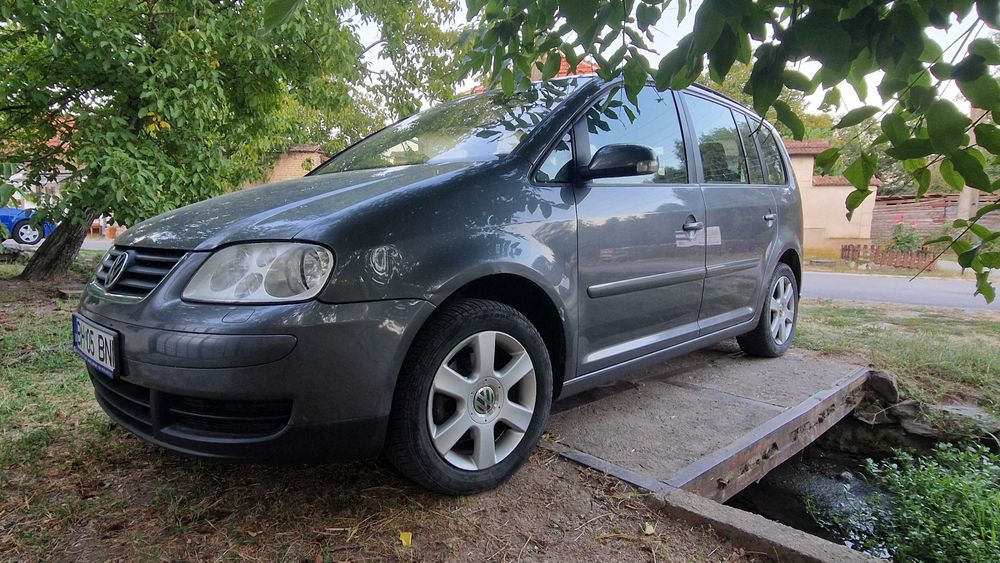 Vand urgent vw touran 2000 euro