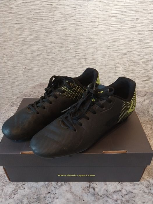 Продам бутсы, 40 размер,в хорошем  состоянии