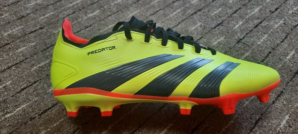 Vând Adidas Predator League în stare foarte bună