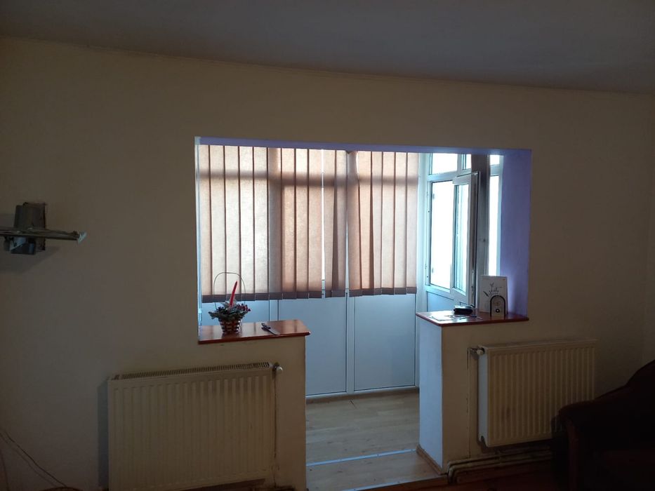 Vand apartament 2 camere semidecomandat