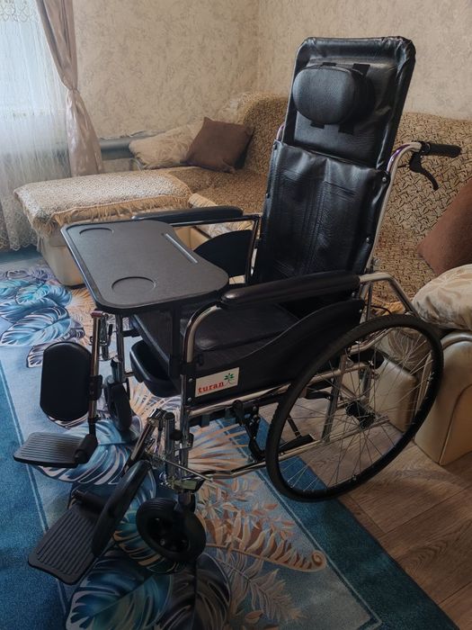 Продам инвалидную коляску