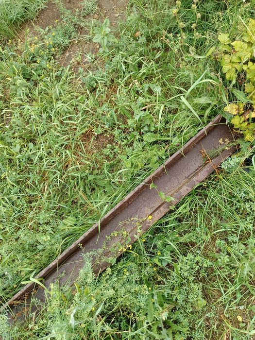 Продам рельс 5 метров 1 шт