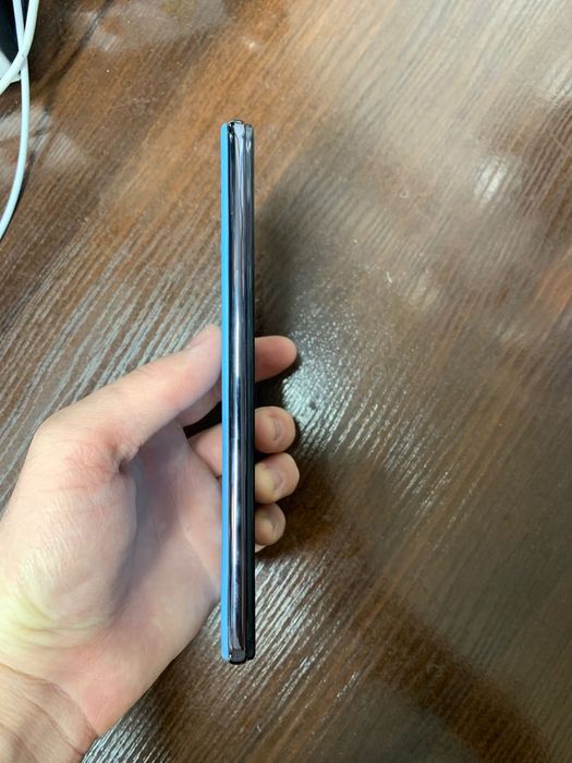 Самсунг а52 в хорошем состоянии