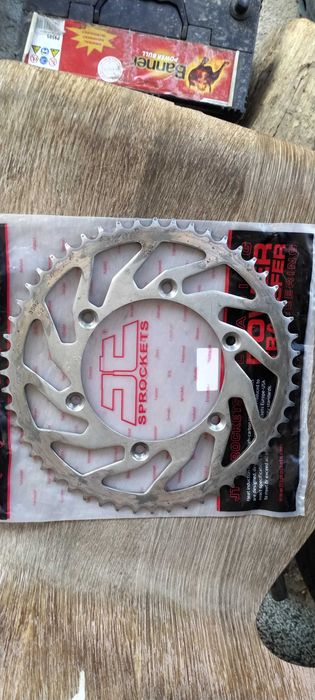 пинйони - зъбни колела за верига