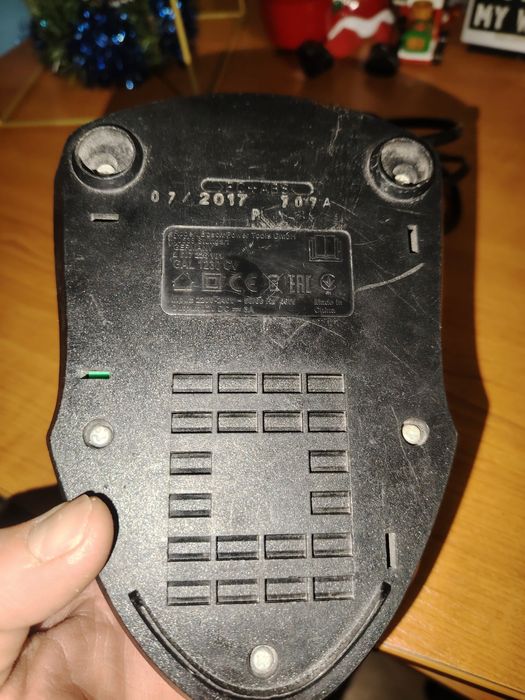 Încărcător Bosch 12v