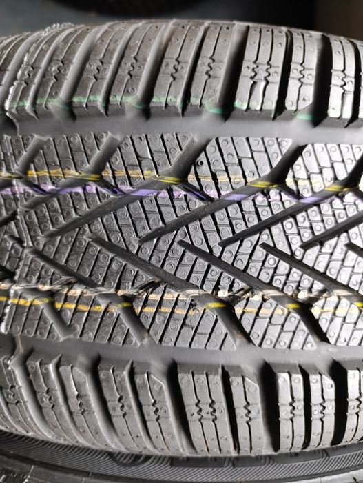 Anvelope de iarnă noi 215 60 16 Semperit