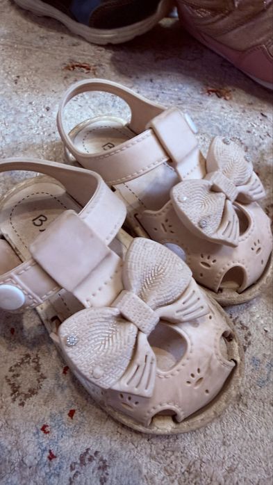 Обувь для девочки 23-26