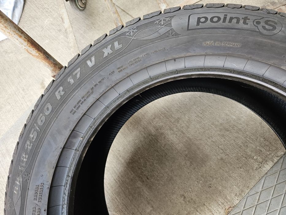 225/60R17 Point S