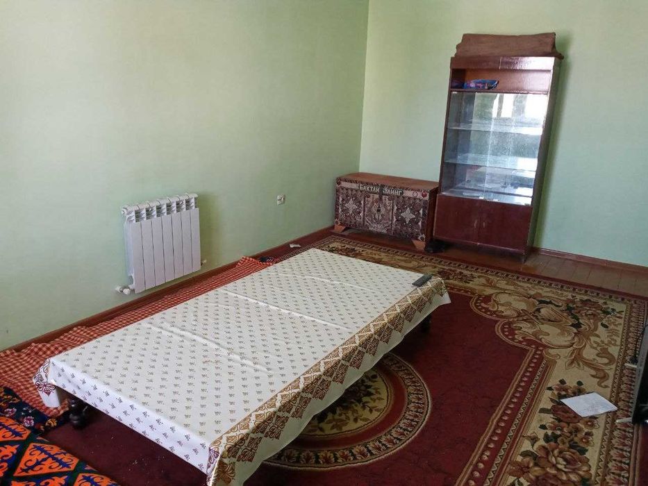 Урганч шахрида Гипермаркет енгинасида 3 хонали кв. ижарага берилади