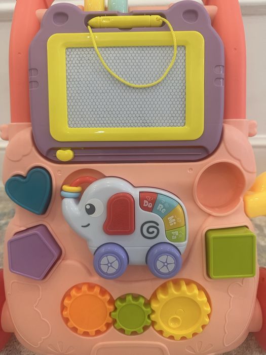 Детскин ходунки для первых шагов