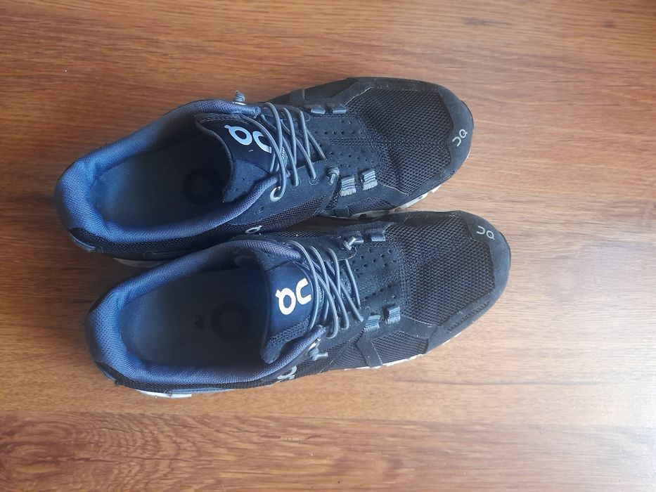 On Cloud дамски маратонки 36 номер.