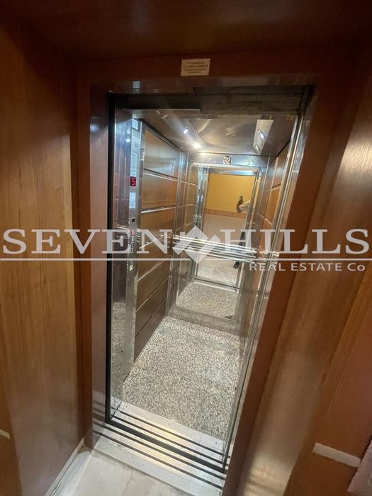 Продава се Тристаен апартамент в Пловдив, Младежки Хълм - 101 кв.м за 1981 €/кв.м - Снимка #11