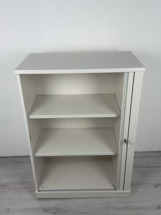 Офис шкаф съхранение за документи и други нужди обзавеждано