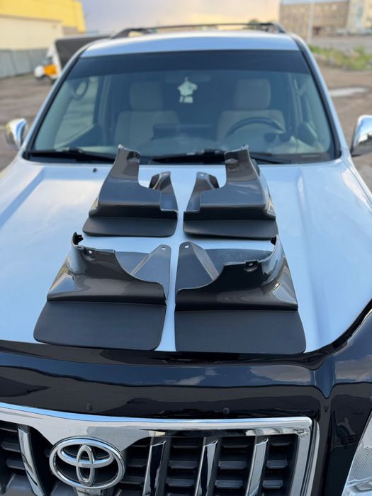 Линзы противотуманки птф в бампер Лексус СТ200H