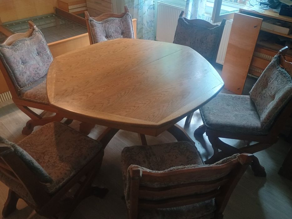 Set Masă extensibila din lemn Masiv pt sufragerie + 6 scaune tapițate