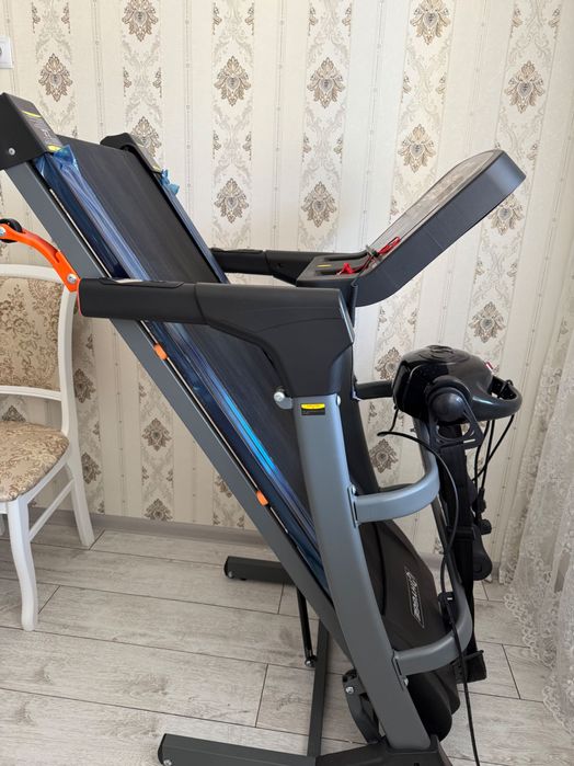 Продам беговую дорожку