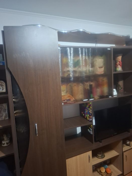 Vând mobilă de living