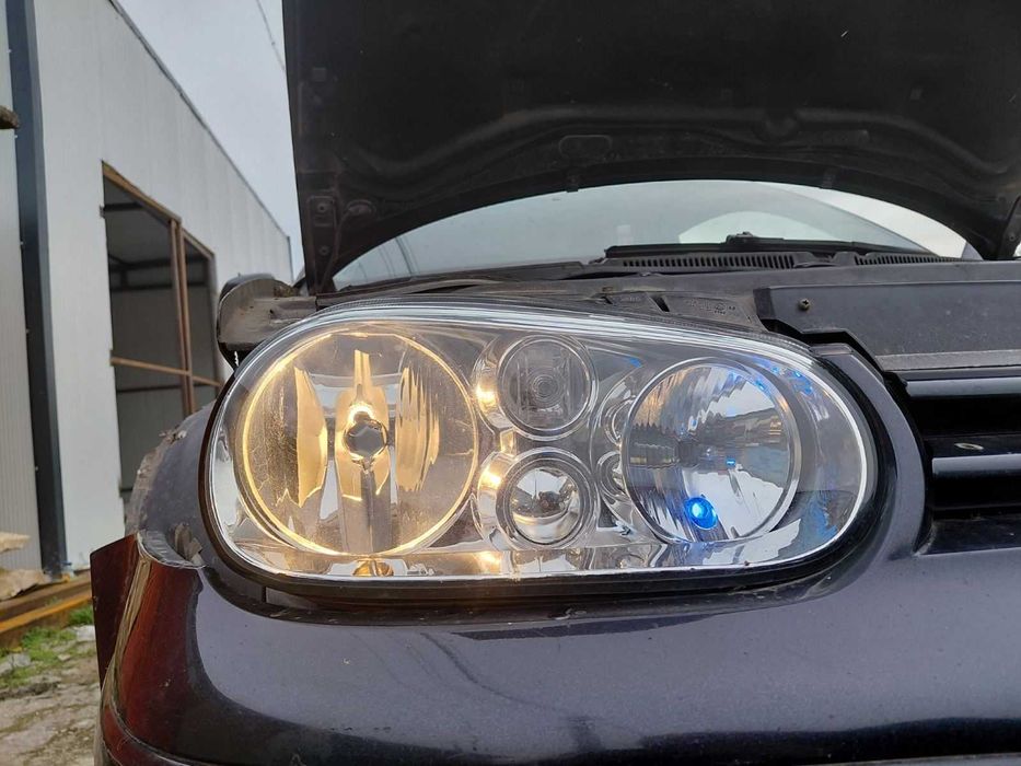 Фарове за Голф 4