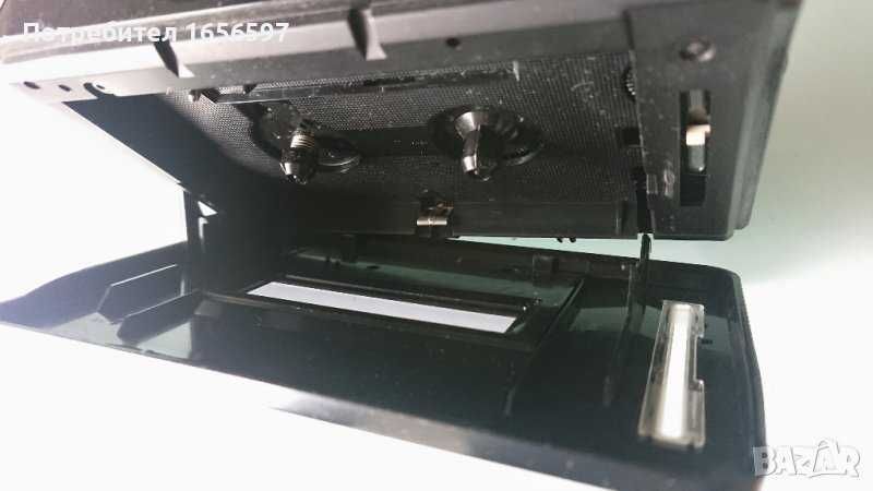 Sony WM-F2015 Personal AM/FM Cassette Player