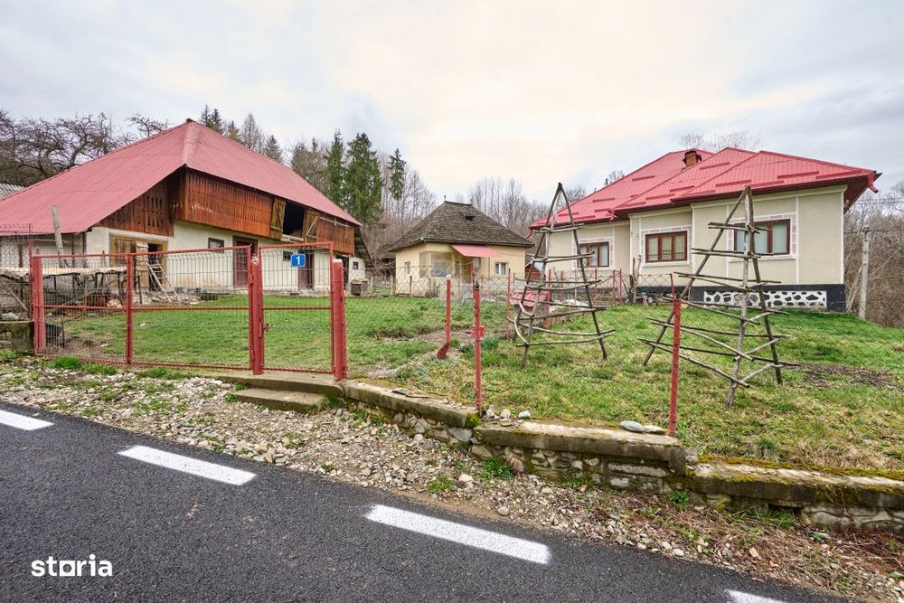 Casa  la munte cu teren generos in Com. Nucsoara, loc. Slatina jud. A