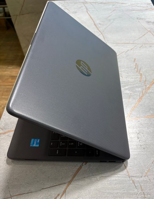 HP Noutbook  i 3 core