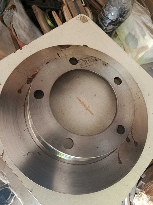 Тормозной диск нива 21010 . Комплект передних