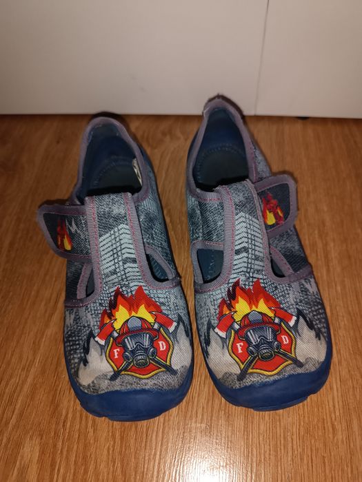 Детски пантофи 25,27,28,31 номер