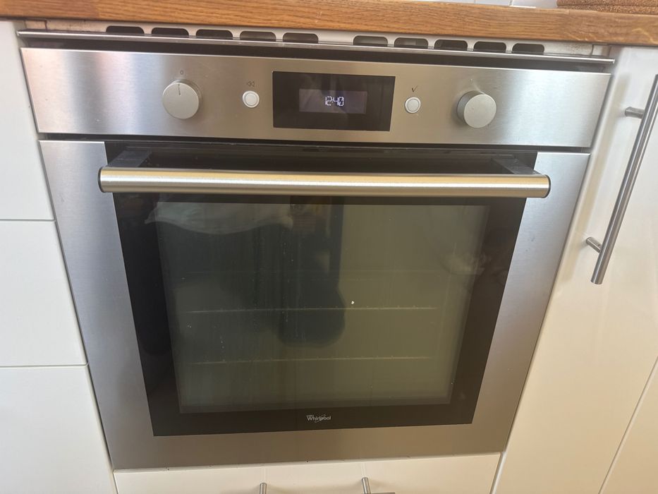 Фурна за вграждане Whirlpool